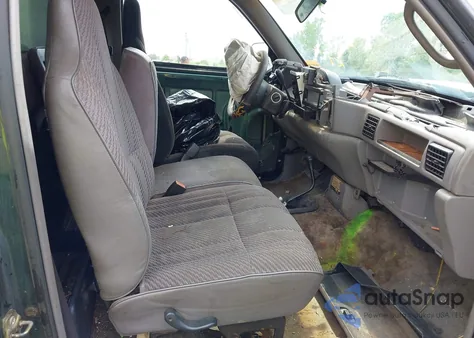 1996 Dodge Ram 1500 из США, поврежденный, VIN 1B7HF16Z2TS662927